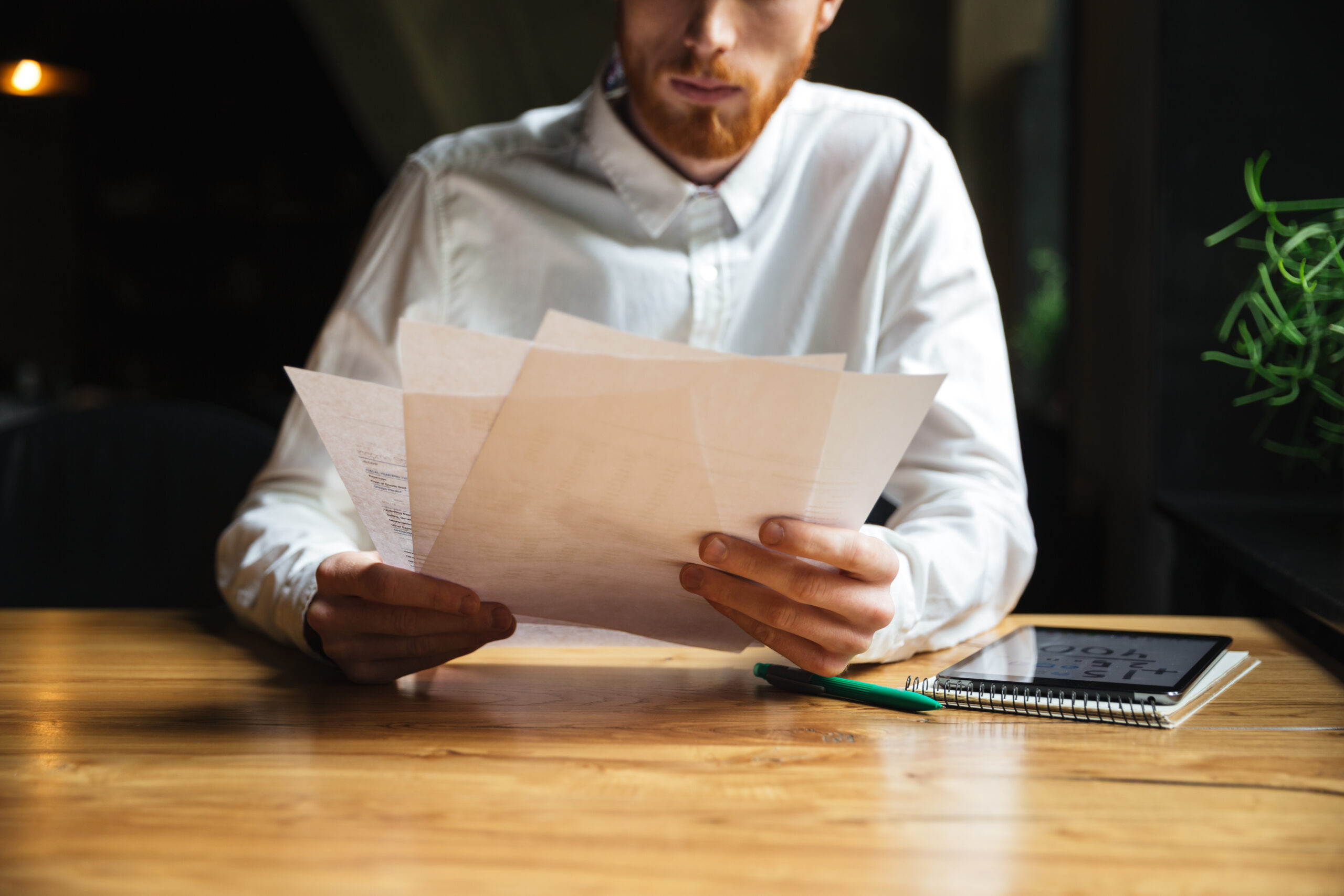 Ação trabalhista proposta por ex-empregado solicita o restabelecimento do plano de saúde: confira as medidas tomadas!